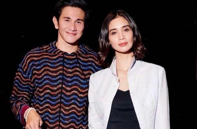 Artis Gelar Pernikahan Sederhana. (Instagram/vinogbastian_)