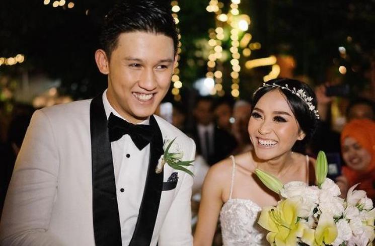 Artis Gelar Pernikahan Sederhana. (Instagram/jevinjulian)