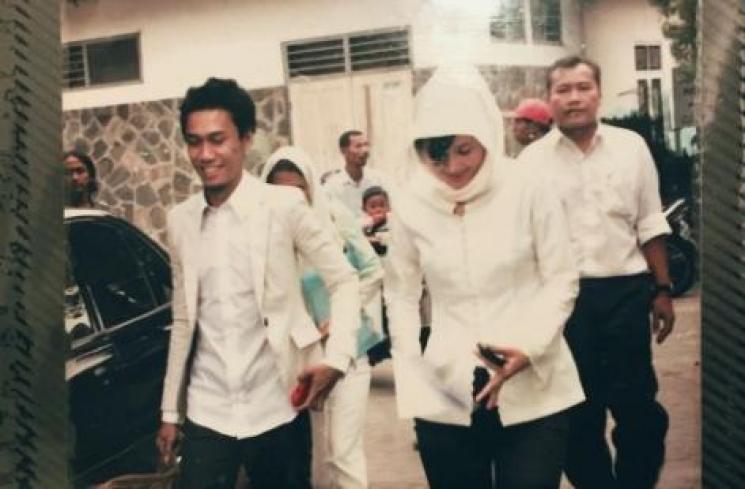 Artis Gelar Pernikahan Sederhana. (Instagram/sarahcandra)