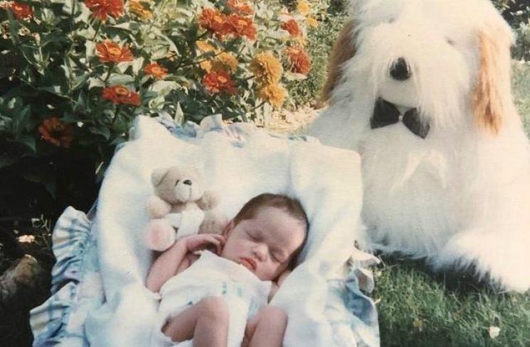 Potret Masa Kecil Cinta Laura (Instagram/claurakiehl)
