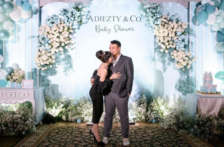 Potret Baby Shower Adiezty Fersa (instagram/@adieztyfersa)