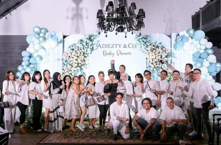 Potret Baby Shower Adiezty Fersa (instagram/@adieztyfersa)