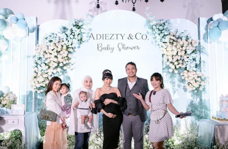 Potret Baby Shower Adiezty Fersa (instagram/@adieztyfersa)