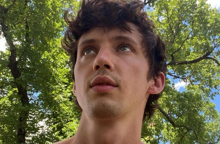 Fakta Troye Sivan (instagram/@troyesivan)