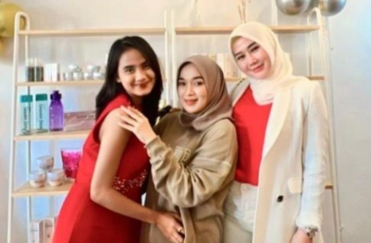 Potret Syifa Salma Manajer Haji Faisal (instagram/@ssyifasalma)