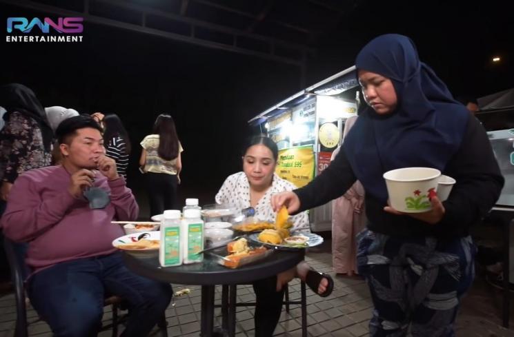 Momen Nagita Slavina Munggahan Jelang Ramadhan (YouTube/ Rans Entertainment)