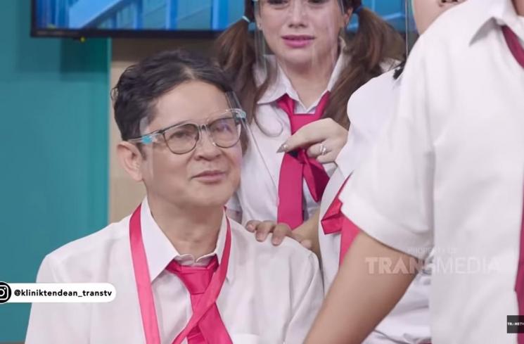 Totalitas Dokter Boyke Pakai Kostum Unik (YouTube/TRANS TV Official)