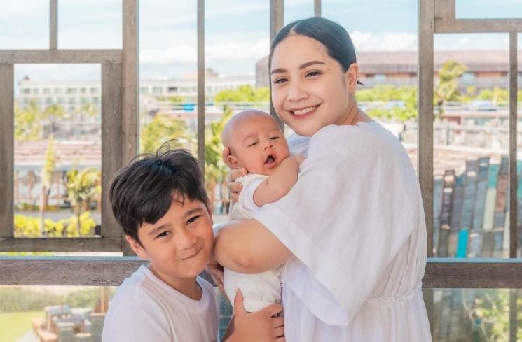 Artis Percaya Diri Tampil dengan Tubuh Berisi (instagram/@raffinagita1717)