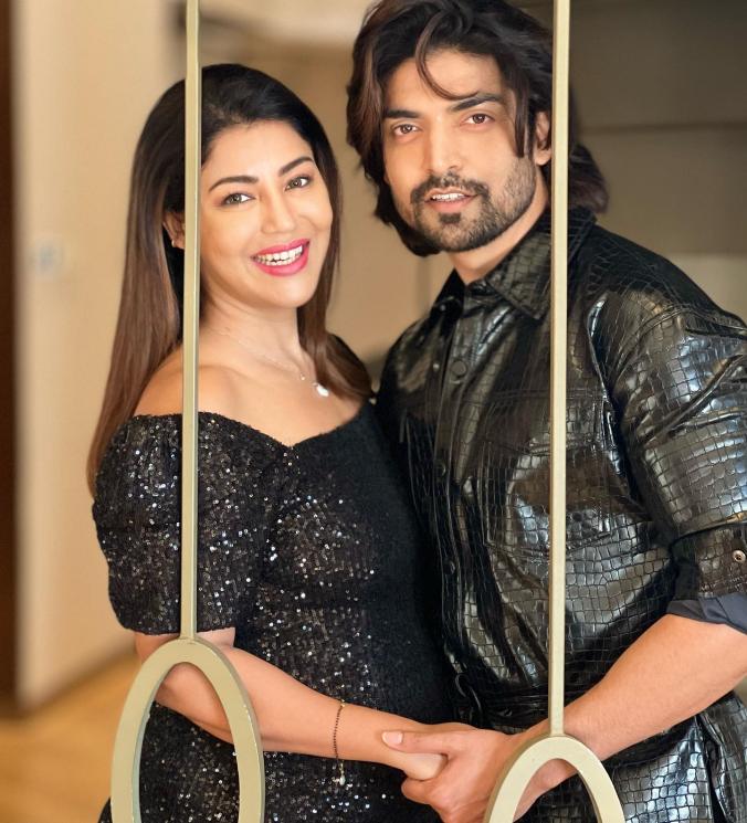 Potret Gurmeet Choudhary dan Debina Bonnerjee (Instagram/@debinabon)