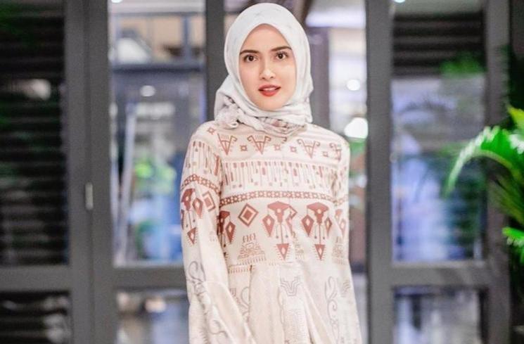 Artis Non Muslim yang Bisa Baca Al-Quran (Instagram/@shandyaulia)