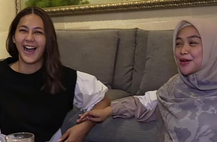 Momen Ria Ricis Sahur Bareng Paula Verhoeven (YouTube/@Baim Paula)