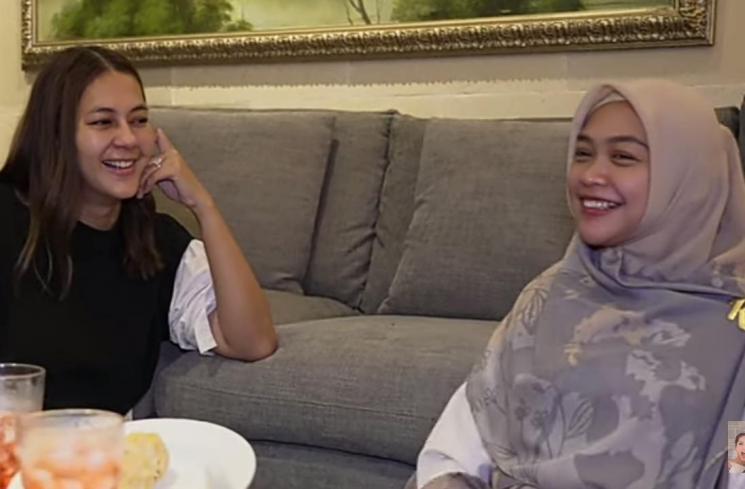 Momen Ria Ricis Sahur Bareng Paula Verhoeven (YouTube/@Baim Paula)