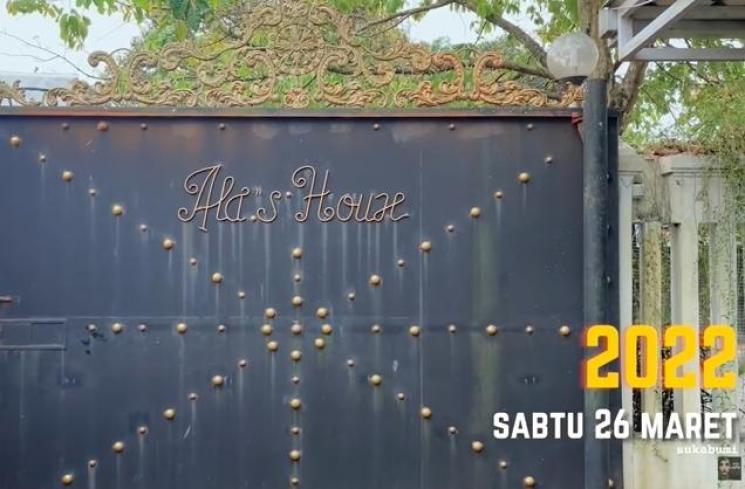 Potret rumah ibu Tasya Farasya (YouTube/tasya farasya)