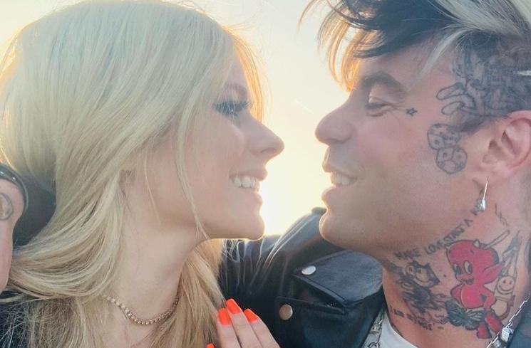 Momen Avril Lavigne Dilamar (Instagram/@avrillavigne)