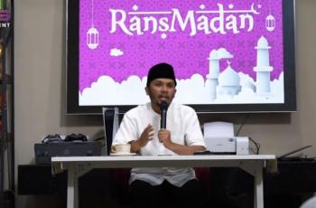 9 Momen Raffi Ahmad Ajak Keluarga dan Teman Tarawih, Dihadiri Ustaz Hanan Attaki