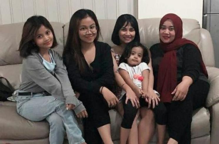 Momen Kenangan Puput dan Anak-Anak Doddy Sudrajat (Instagram/puput100ly)