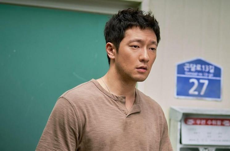 Potret Son Seok Gu di My Liberation Notes (Instagram/@jtbcdrama)