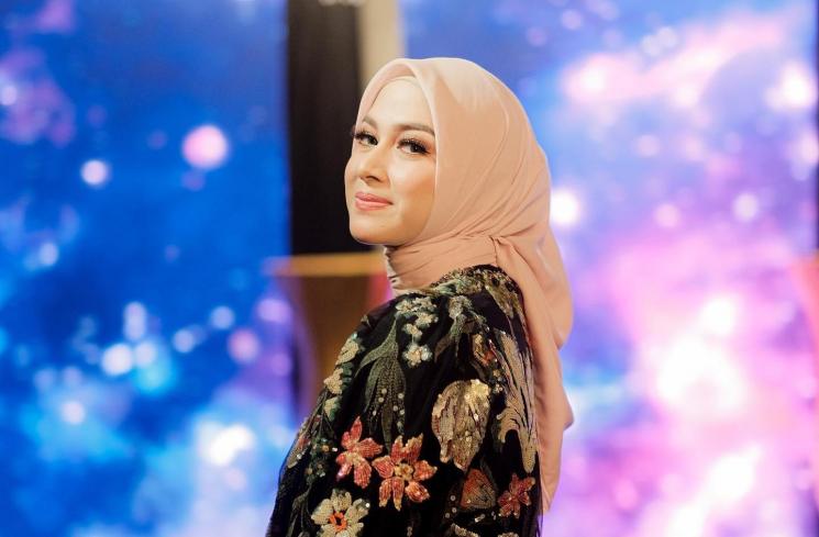 Artis Berhijab yang Vakum dari Dunia Hiburan (Instagram/@ninazatulini22)