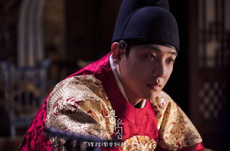 Potret Lee Joon Jadi Raja di Bloody Heart (Instagram/@kbsdrama)