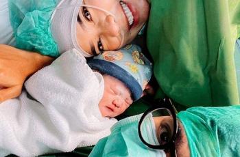 7 Momen Fitri Tropica Melahirkan Anak Kedua, Pilih Operasi Caesar
