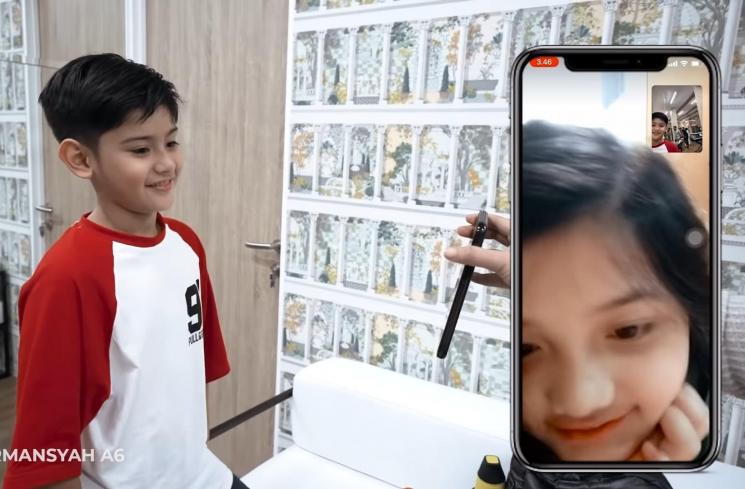 Momen King Faaz Video Call Arsy Hermansyah (YouTube The Hermansyah A6)