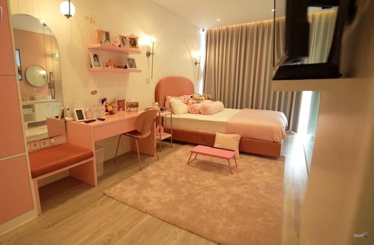 Rumah baru Desta (YouTube/Taulany TV)