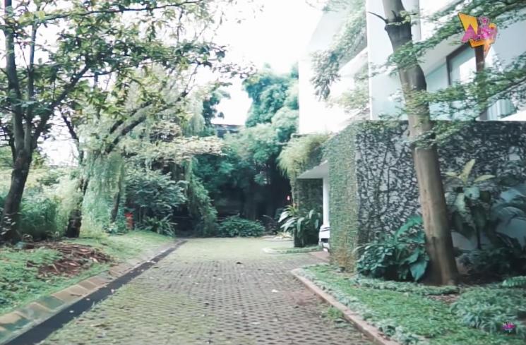 Rumah Irish Bella (YouTube/Aish TV)