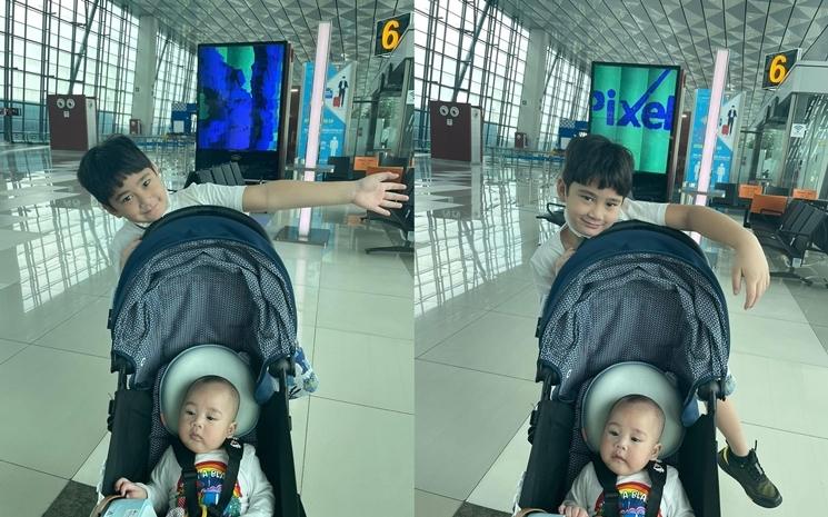 Rafathar berangkat ke Singapura. (Instagram/@raffinagita1717)