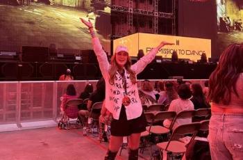 10 Potret Luna Maya Nonton BTS di Las Vegas, Langsung Jadi Trending