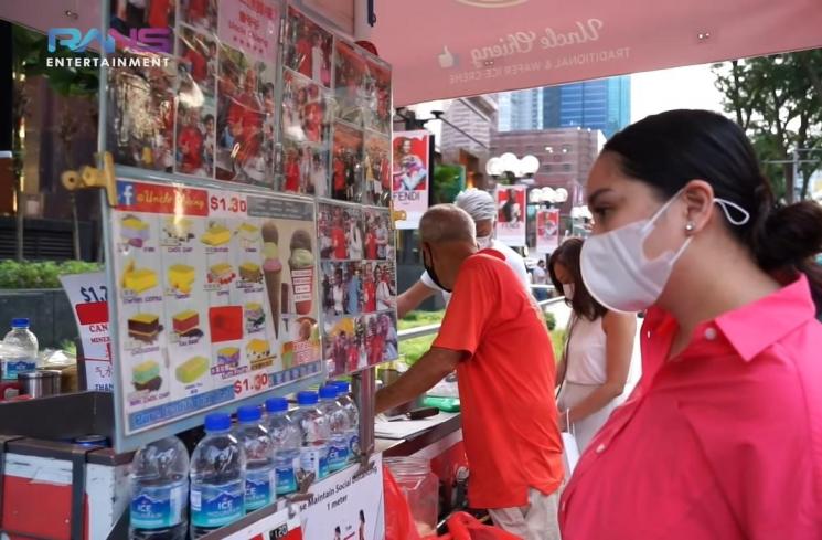 Potret Nagita Slavina Buka Puasa di Singapura (YouTube/Rans Entertainment)