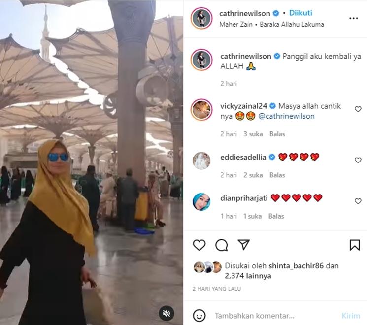 Potret Cathrine Wilson Ibadah Umrah di Bulan Ramadhan (Instagram/cathrinewilson)