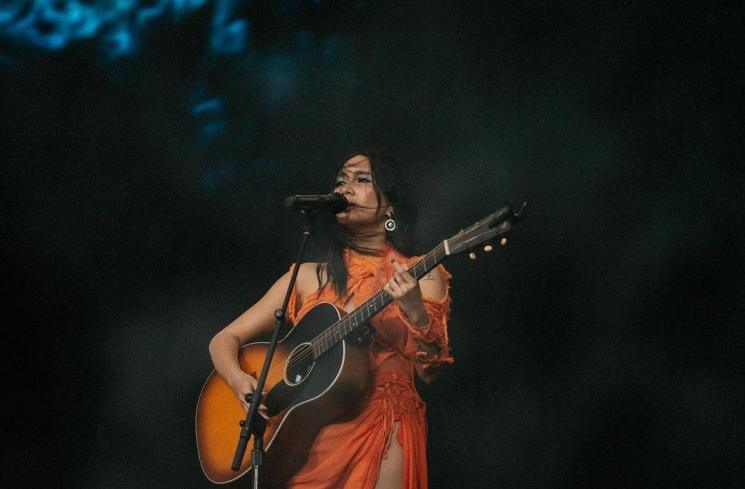 Outfit Niki Zefanya saat Manggung (Instagram/@nikizefanya)