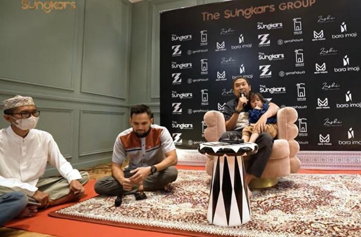 Bukber Keluarga Besar The Sungkars. (YouTube/The Sungkars)
