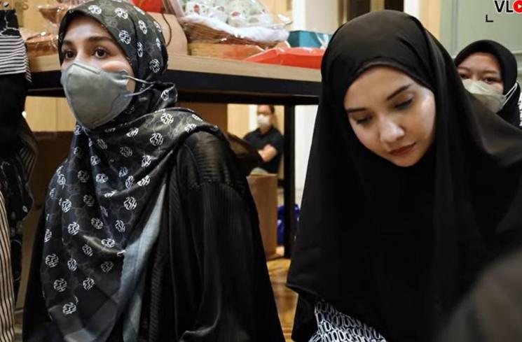 Bukber Keluarga Besar The Sungkars. (YouTube/The Sungkars)