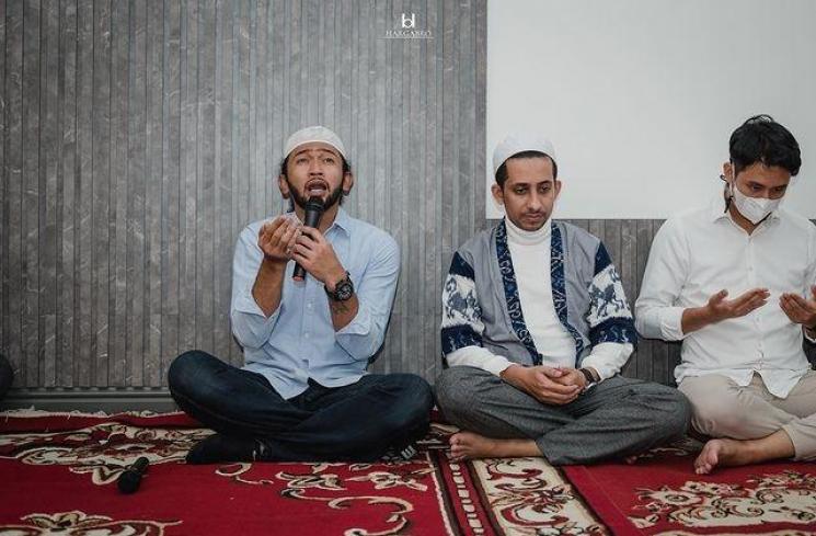 Potret Syukuran Rumah Syifa Hadju (Instagram/syifahadjureal)