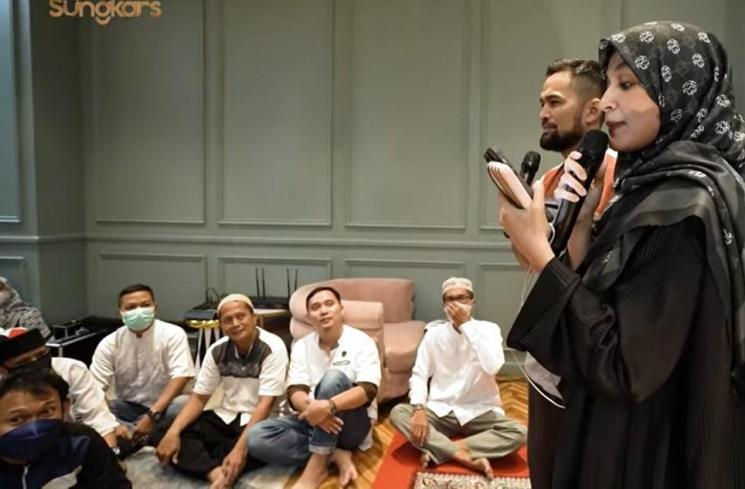 Bukber Keluarga Besar The Sungkars. (YouTube/The Sungkars)