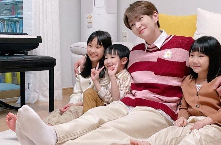 Onew SHINee. (Instagram/@dlstmxkakwldrl)