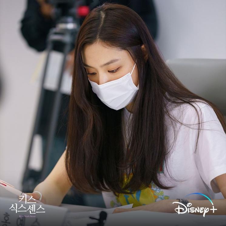 Sinopsis Kiss Sixth Sense (Instagram/@disneypluskr)