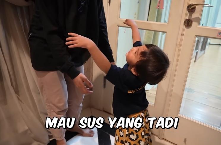 Kebersamaan Kiano dan Suster Rahma (YouTube Baim Paula)