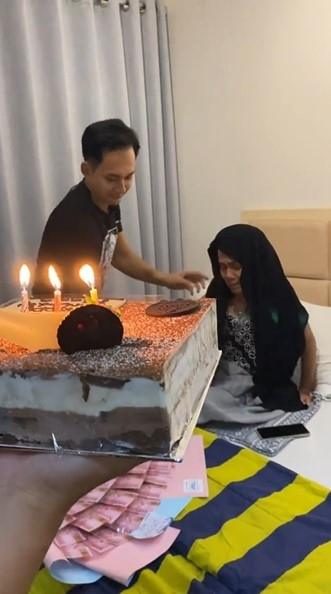 Kebersamaan Kiki Farrel dan ibunda. (Instagram/@kikifarrel_)