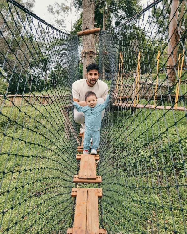 Potret Ayah dan Anak Good Looking (instagram/@ammarzoni)