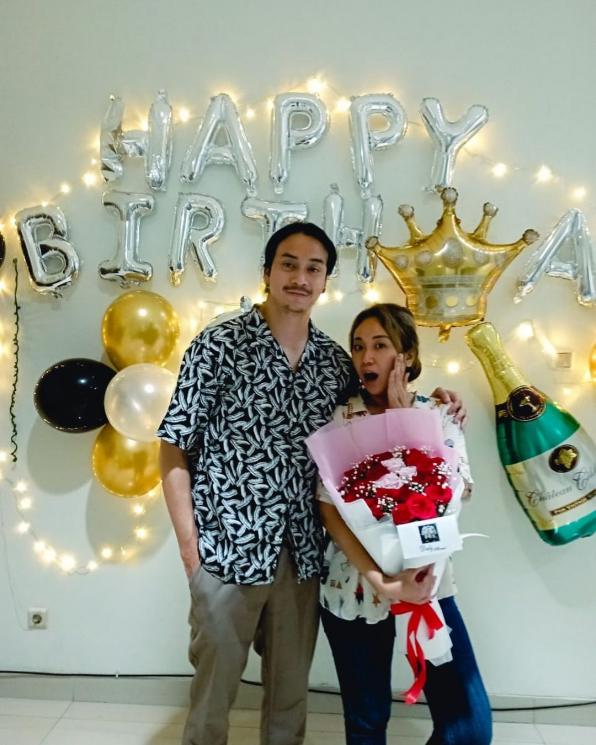 Kemesraan Dimaz Andrean dan Istri (instagram/dimazandrean)