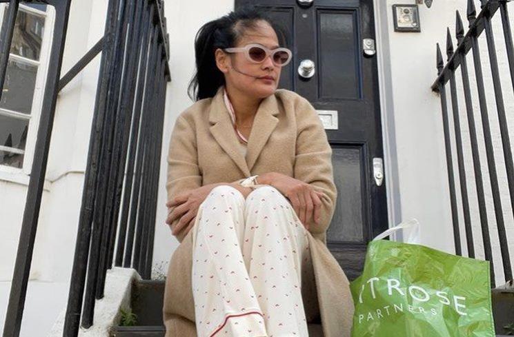 Potret Cantik Donna Harun di London. (Instagram/@donnaharunofficial)