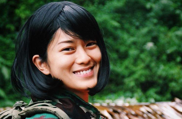 Potret Aktris Indonesia Pakai Seragam Tentara. (Instagram/@prisia)