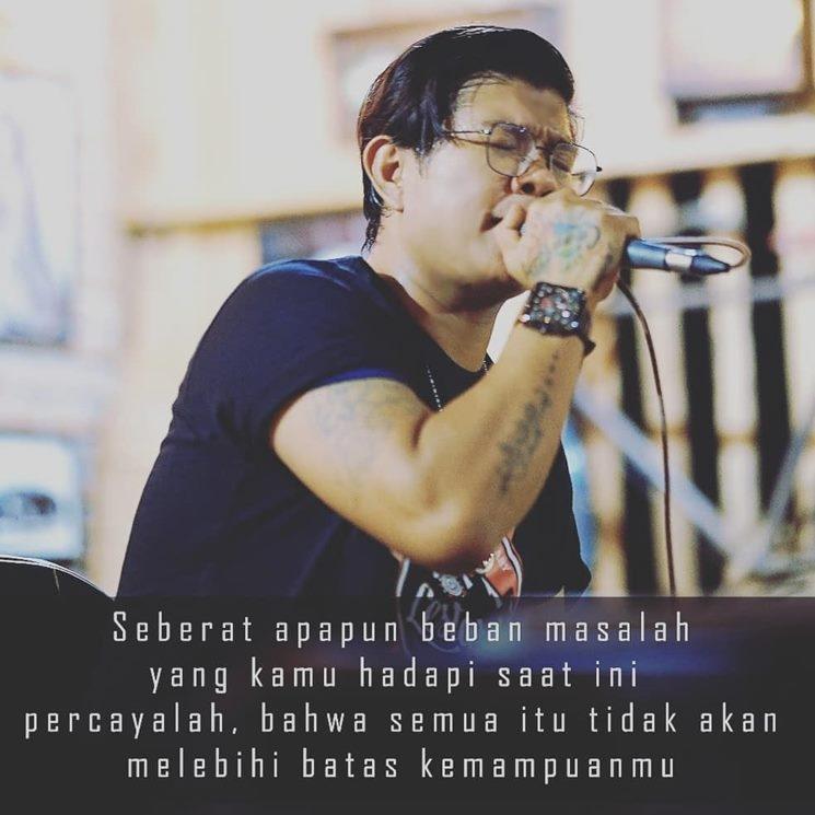 Potret Andika Kangen Band Pamer Tato (Instagram/@babang_andikamahesa)