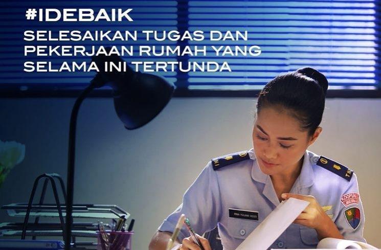 Potret Aktris Indonesia Pakai Seragam Tentara. (Instagram/@filmserigalalangit)