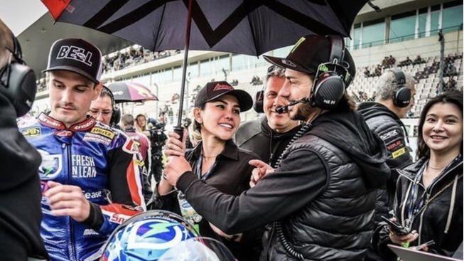 Nikita Mirzani dan John Hopkins. (Instagram/nikitamirzanimawardi_172)