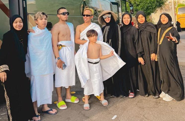 Momen Umrah Gen Halilintar (instagram/@genhalilintar)