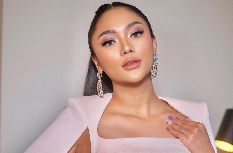 Lagu hits jebolan Indonesian Idol. (Instagram/@lalamarionmj)