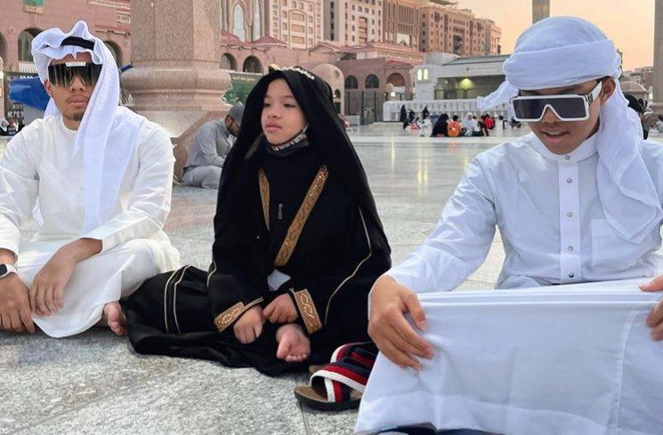 Momen Umrah Gen Halilintar (instagram/@genhalilintar)